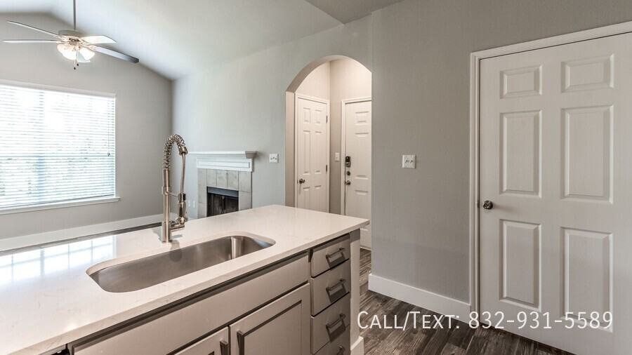 25315 Borough Park Dr #ALX - Photo 3 of 15