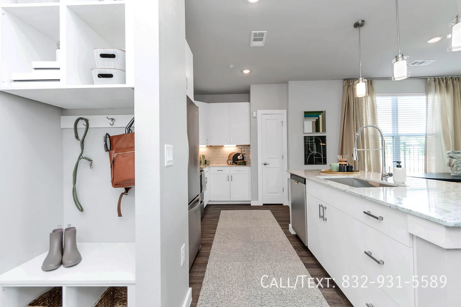 1050 S Pine Lake Rd - Photo 4 of 14