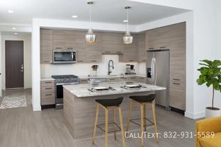 1710 Smith St #CNDN - Photo 1 of 1