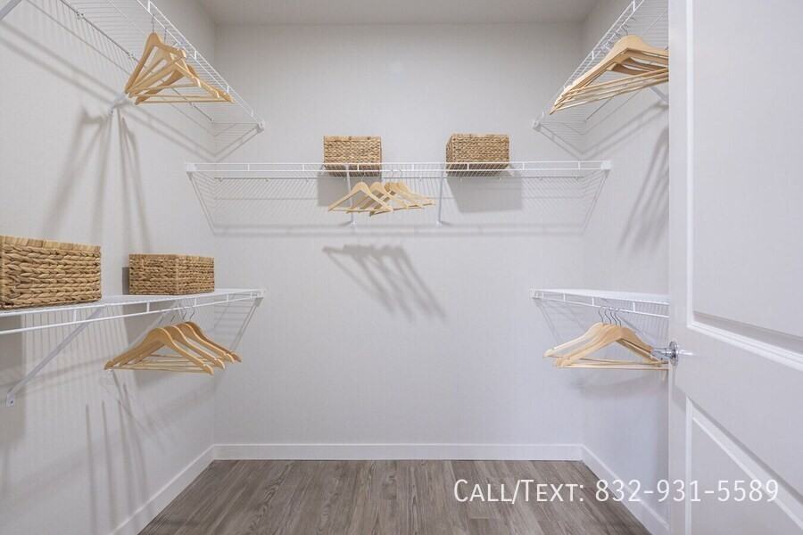 1079 Studemont St #BSO - Photo 6 of 9