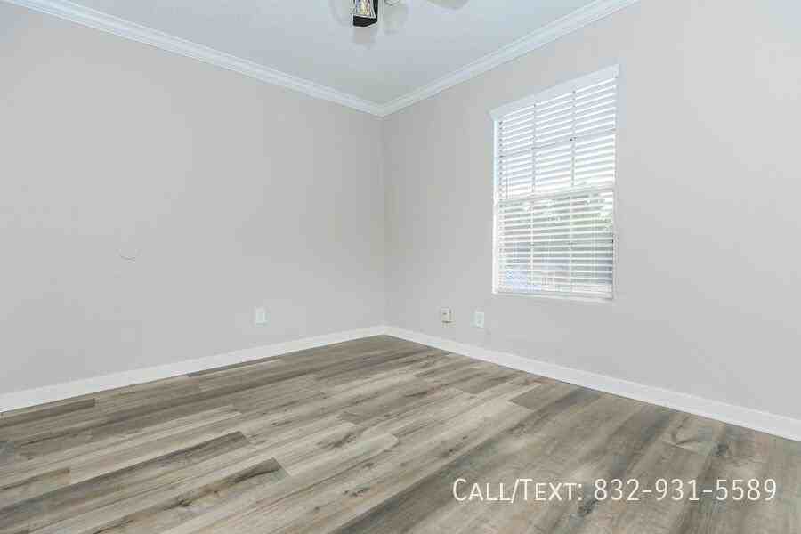 2067 Spenwick Dr #APW - Photo 7 of 9