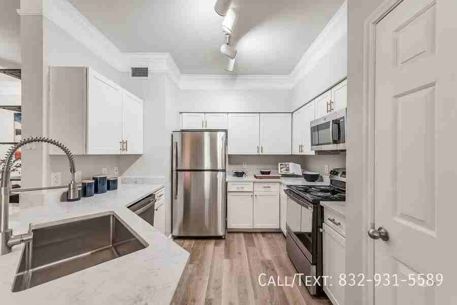 11698 Kirkholm Dr - Photo 2 of 19