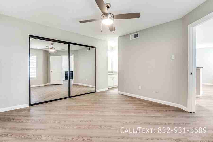 Bermuda Dunes Dr #CSGN - Photo 6 of 16