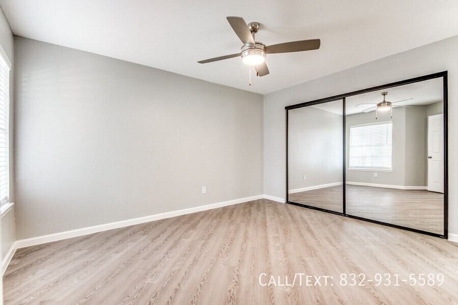 Bermuda Dunes Dr #CSGN - Photo 7 of 16