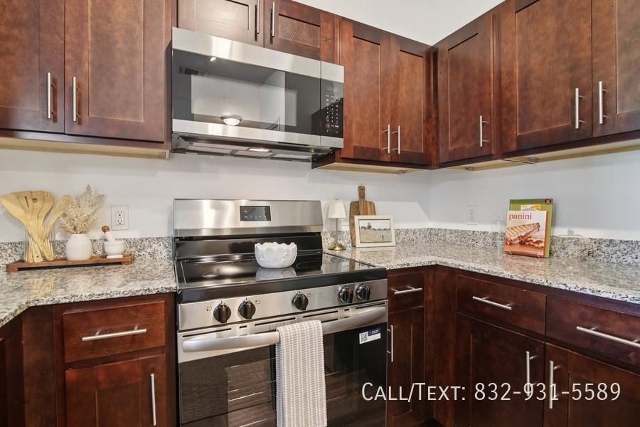 4348 E Sam Houston Pkwy S #CNG - Photo 2 of 18