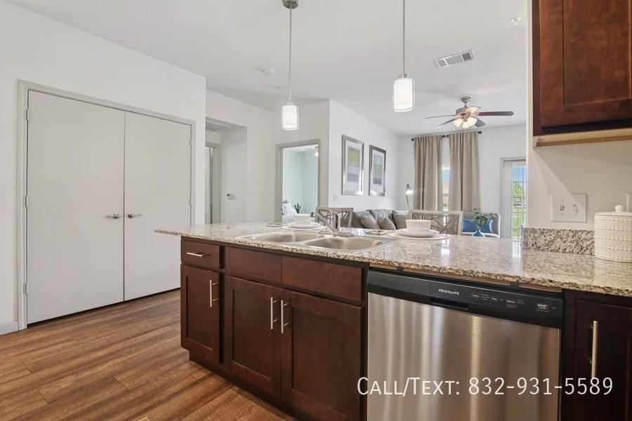 4348 E Sam Houston Pkwy S #CNG - Photo 3 of 18