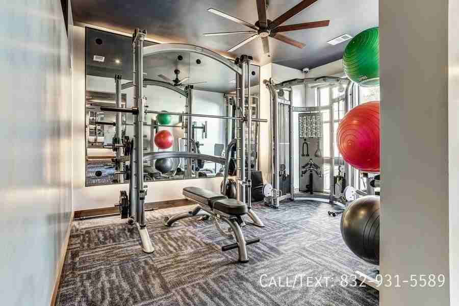 3598 Eastside St #GUK - Photo 7 of 10