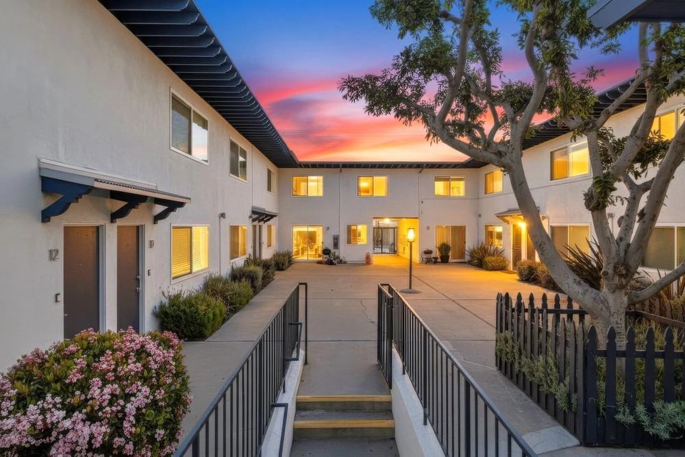 25829 Viana Avenue - Photo 4 of 50