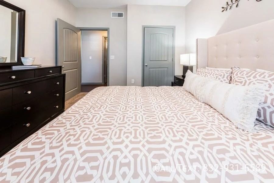 5200 Town Park Blvd #MSKY - Photo 6 of 10