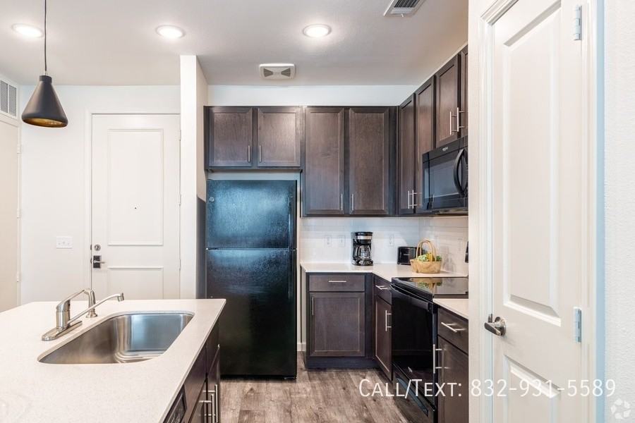 1100 Commerce St #MKCL - Photo 3 of 12