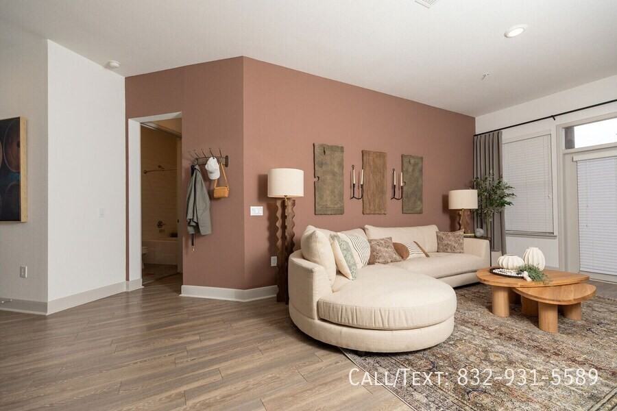 3400 Westheimer Rd #TBRO - Photo 2 of 11