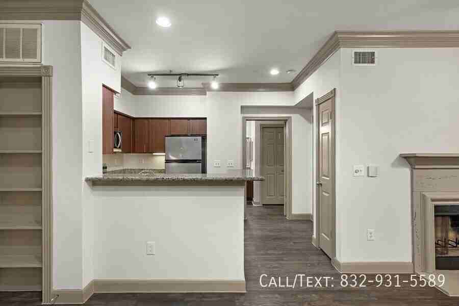 8882 Westheimer Rd - Photo 5 of 13