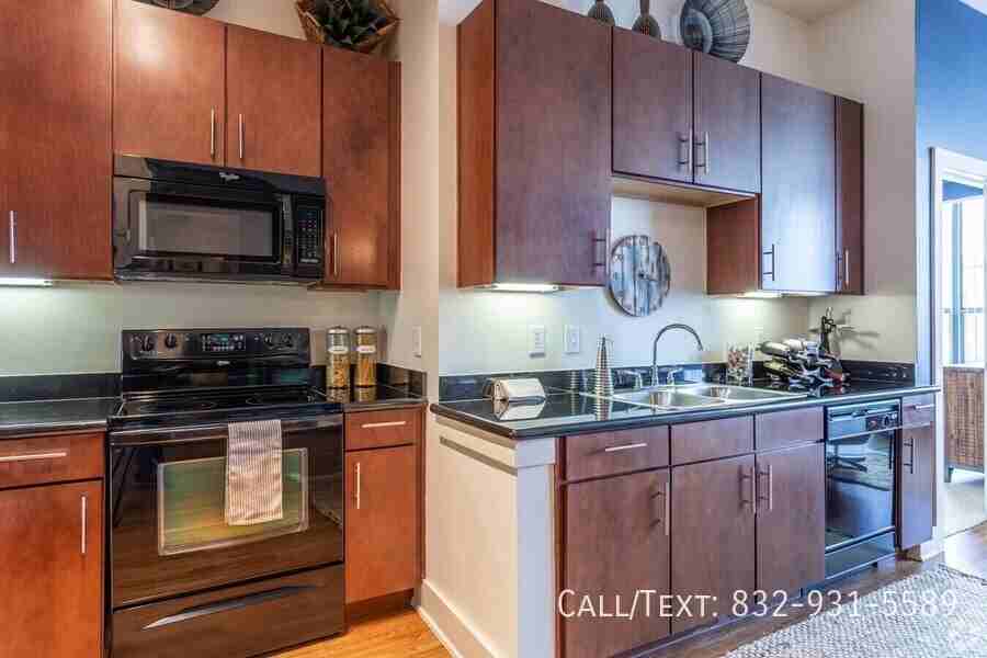 2424 Sawyer Heights St #SHL1 - Photo 2 of 9