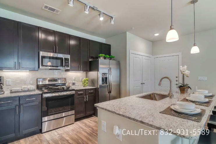 3333 Southfork Pkwy #SKL - Photo 3 of 11