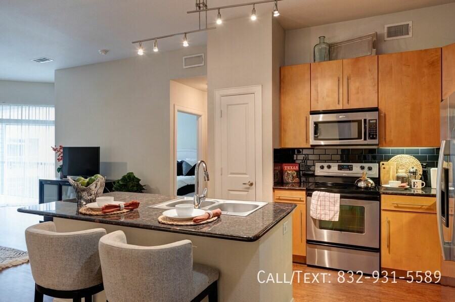 2800 Corder St - Photo 2 of 14