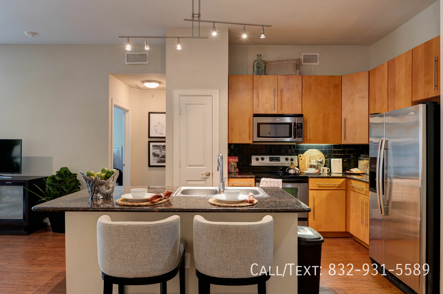 2800 Corder St - Photo 3 of 14