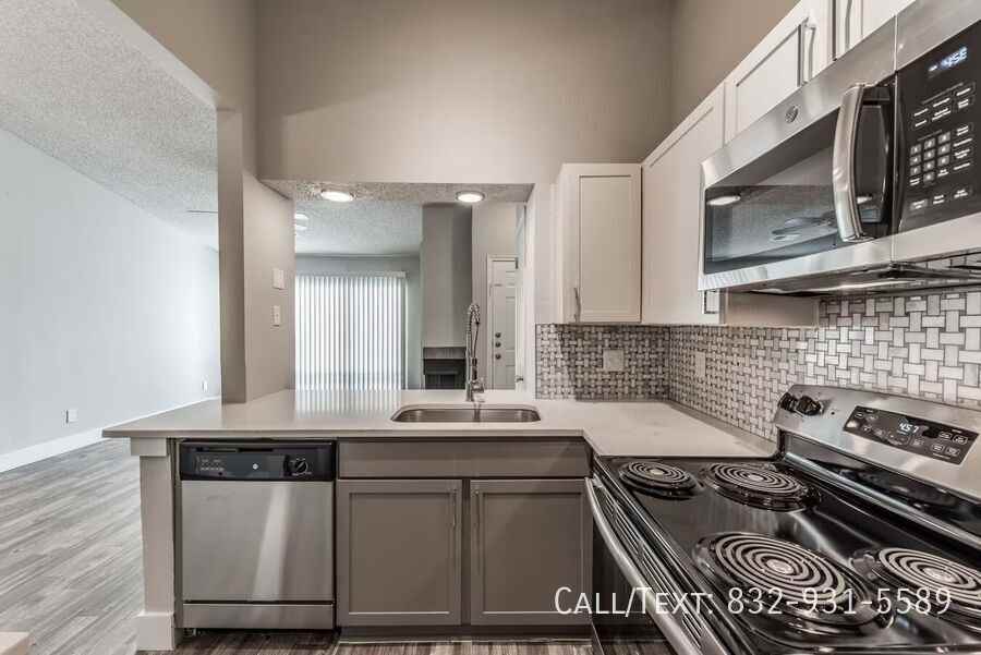 748 N Millbend Dr #BIL - Photo 2 of 8