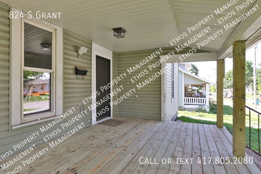 824 S Grant Ave - Photo 2 of 11