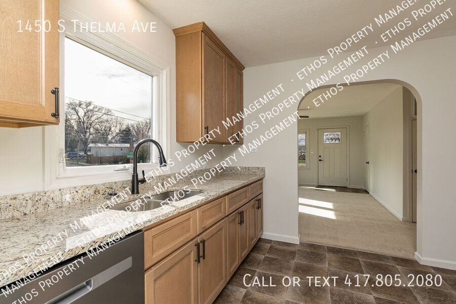 1450 S Thelma Ave - Photo 6 of 12