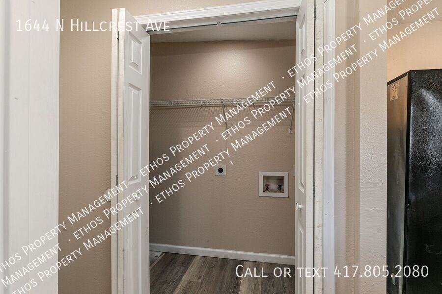 1644 N Hillcrest Ave - Photo 5 of 12