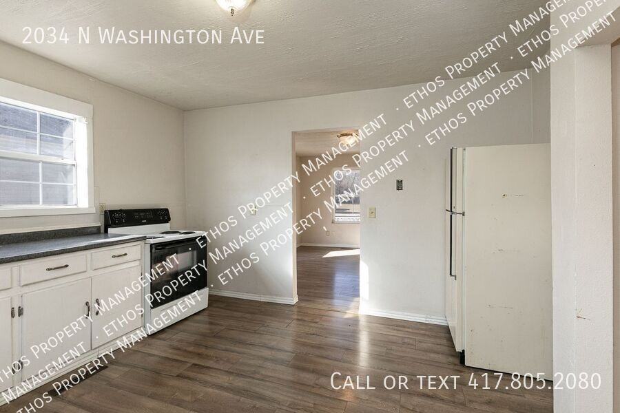 2034 N Washington Ave - Photo 6 of 12