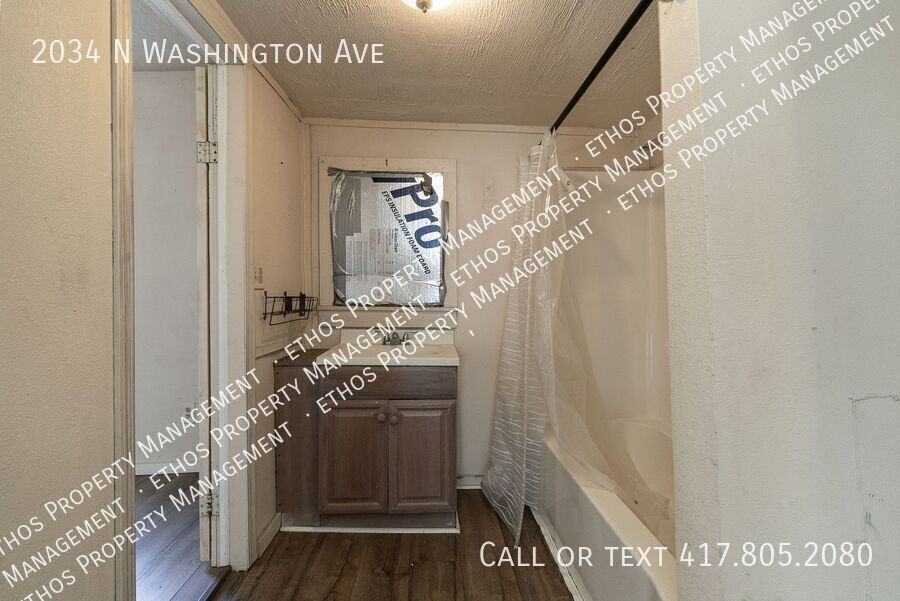 2034 N Washington Ave - Photo 7 of 12