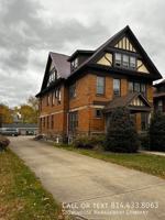 featured image of 422 W 10th St #8