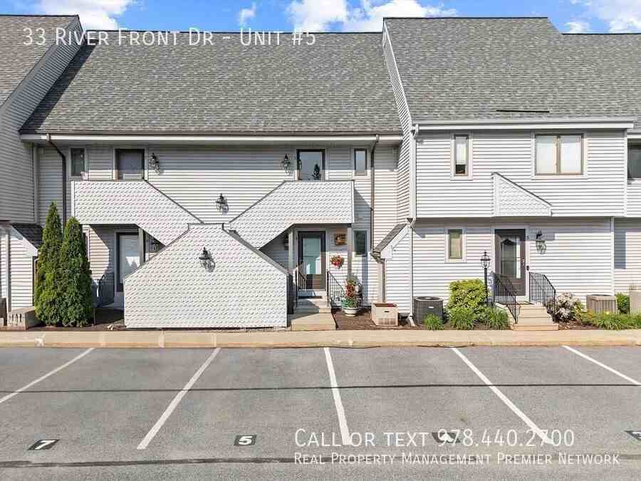 33 River Front Dr #5 - Photo 3 of 24