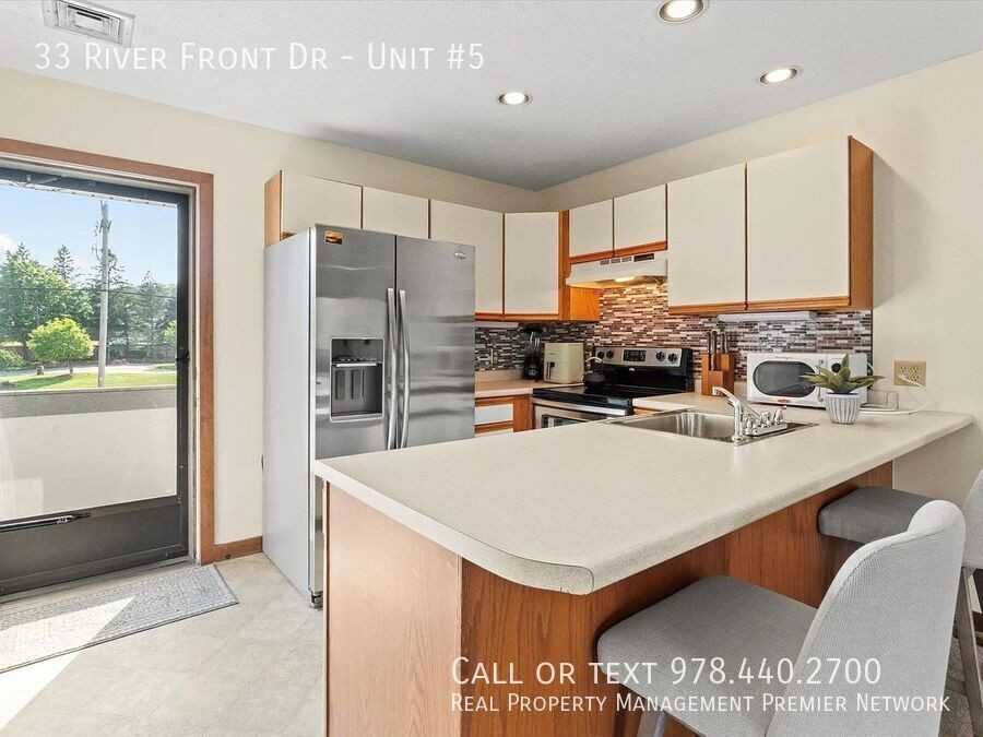 33 River Front Dr #5 - Photo 4 of 24