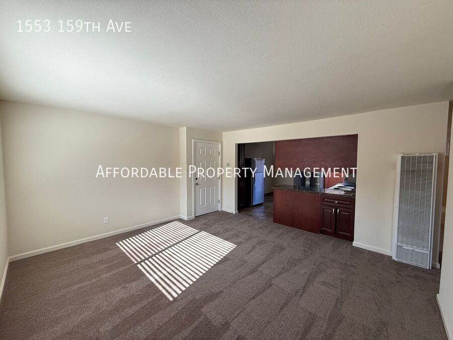 1553 159th Ave - Photo 5 of 19