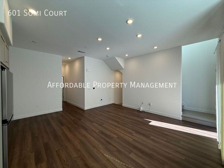 601 Somi Ct - Photo 4 of 24