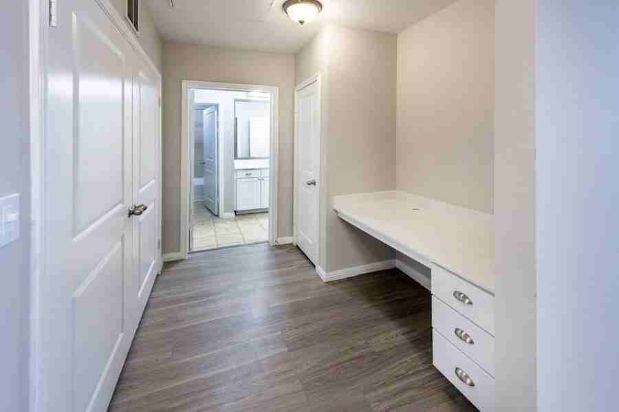 4001 Fannin St #1808 - Photo 4 of 6