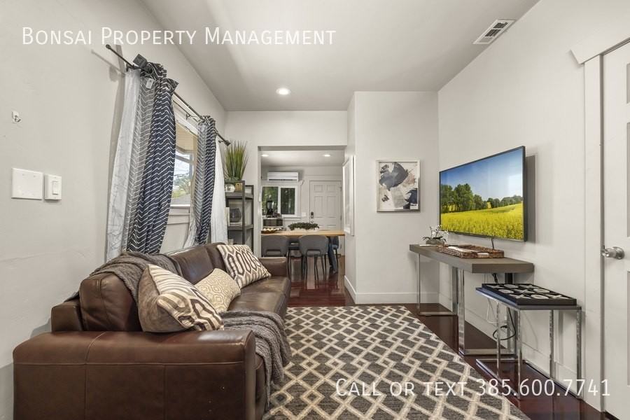 807 S 500 E #3 - Photo 4 of 21