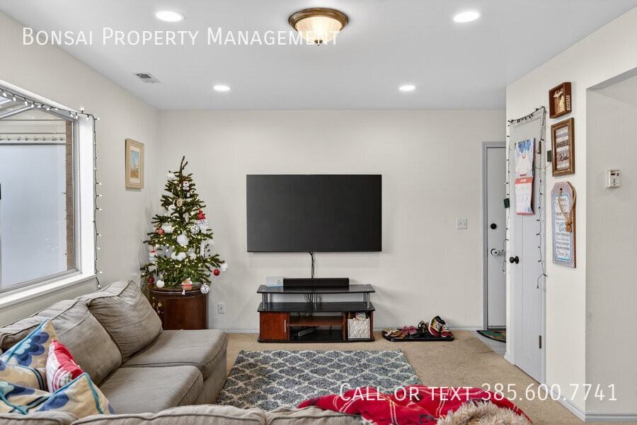 894 N 160 W #4 - Photo 4 of 32