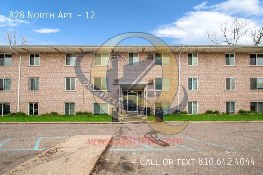 828 North Apt. #12 - Photo 2 of 18