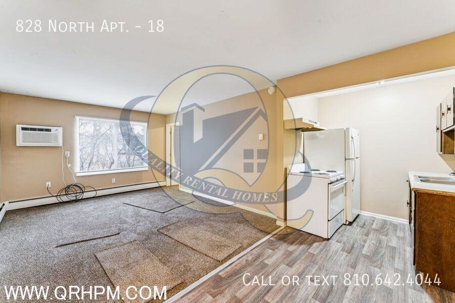 828 North Apt. #18 - Photo 2 of 18