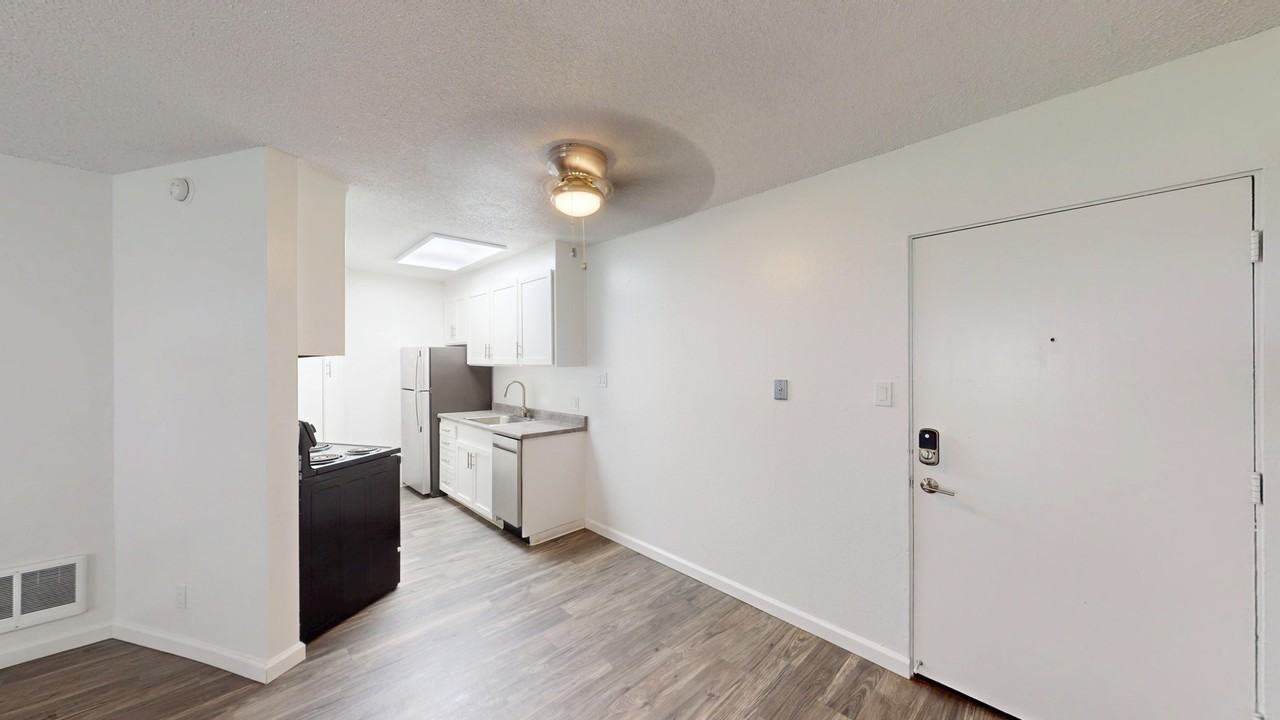 1827 Lincoln Ave #216 - Photo 5 of 22