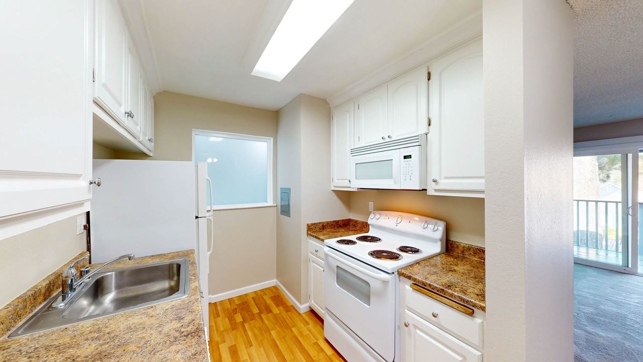 551 Alameda Del Prado #311 - Photo 6 of 14