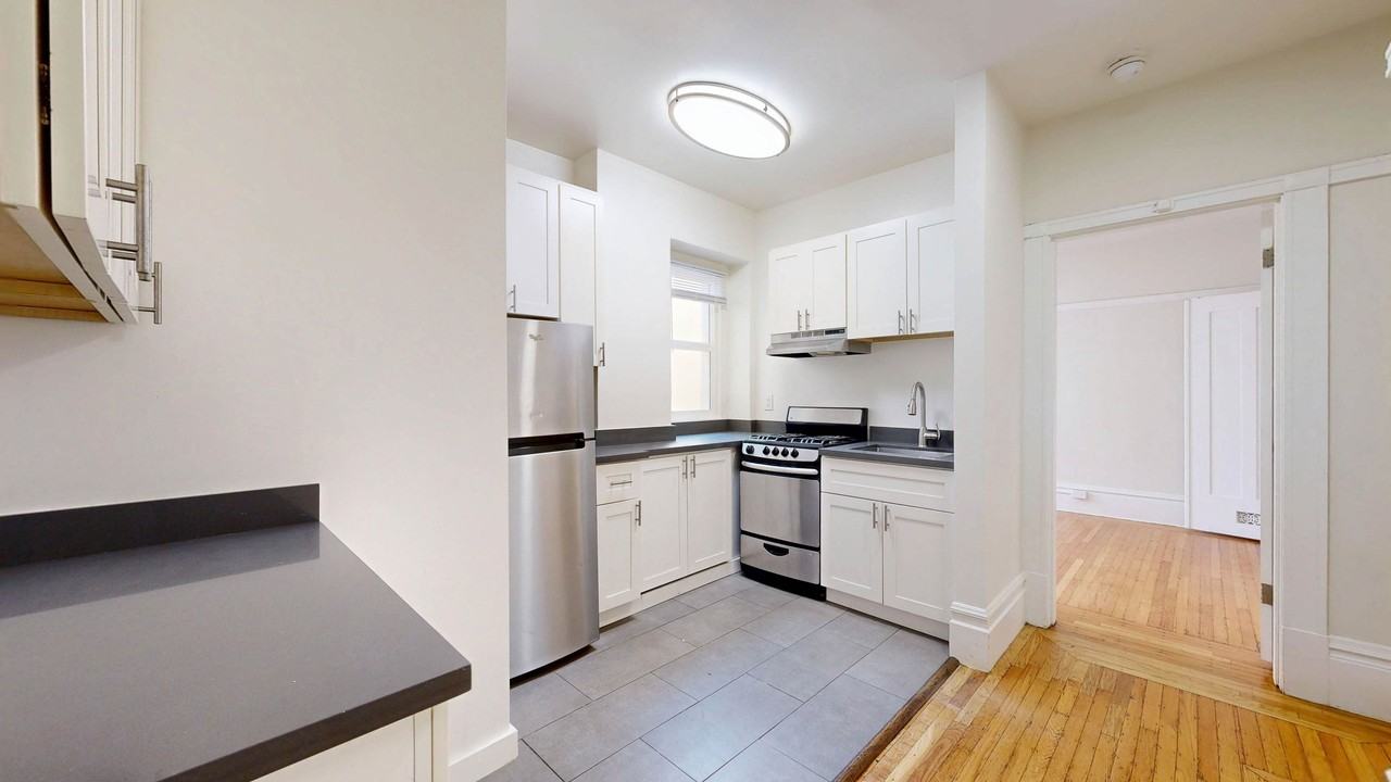 426 Ellis St #504 - Photo 2 of 8