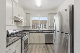 155 Russ St #B - Photo 1 of 1