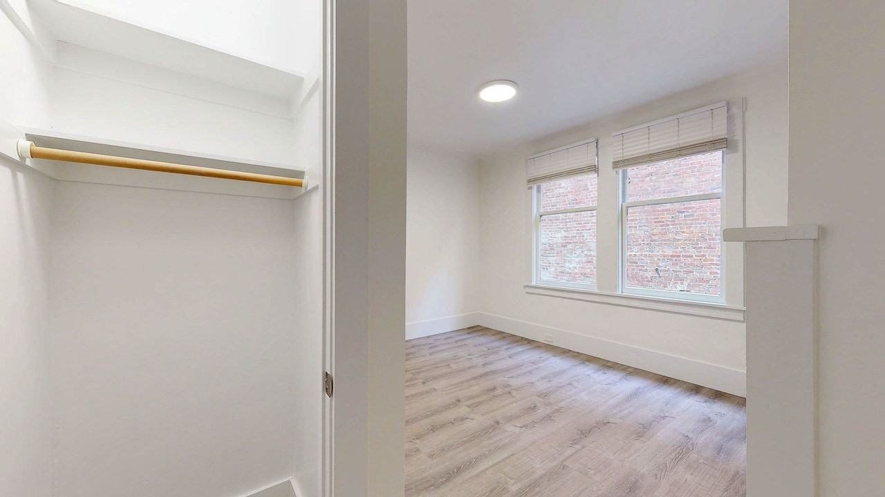 1740 Sacramento St #4 - Photo 7 of 10