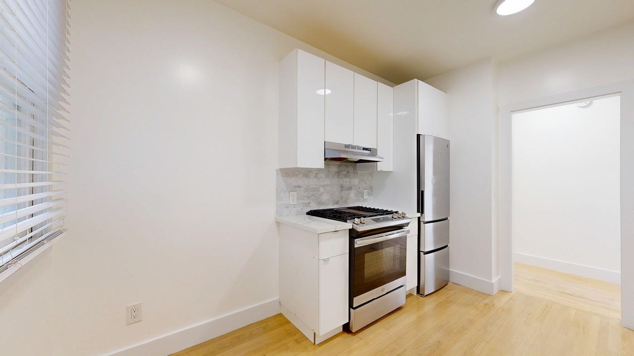 1637 Sacramento St #8 - Photo 5 of 14