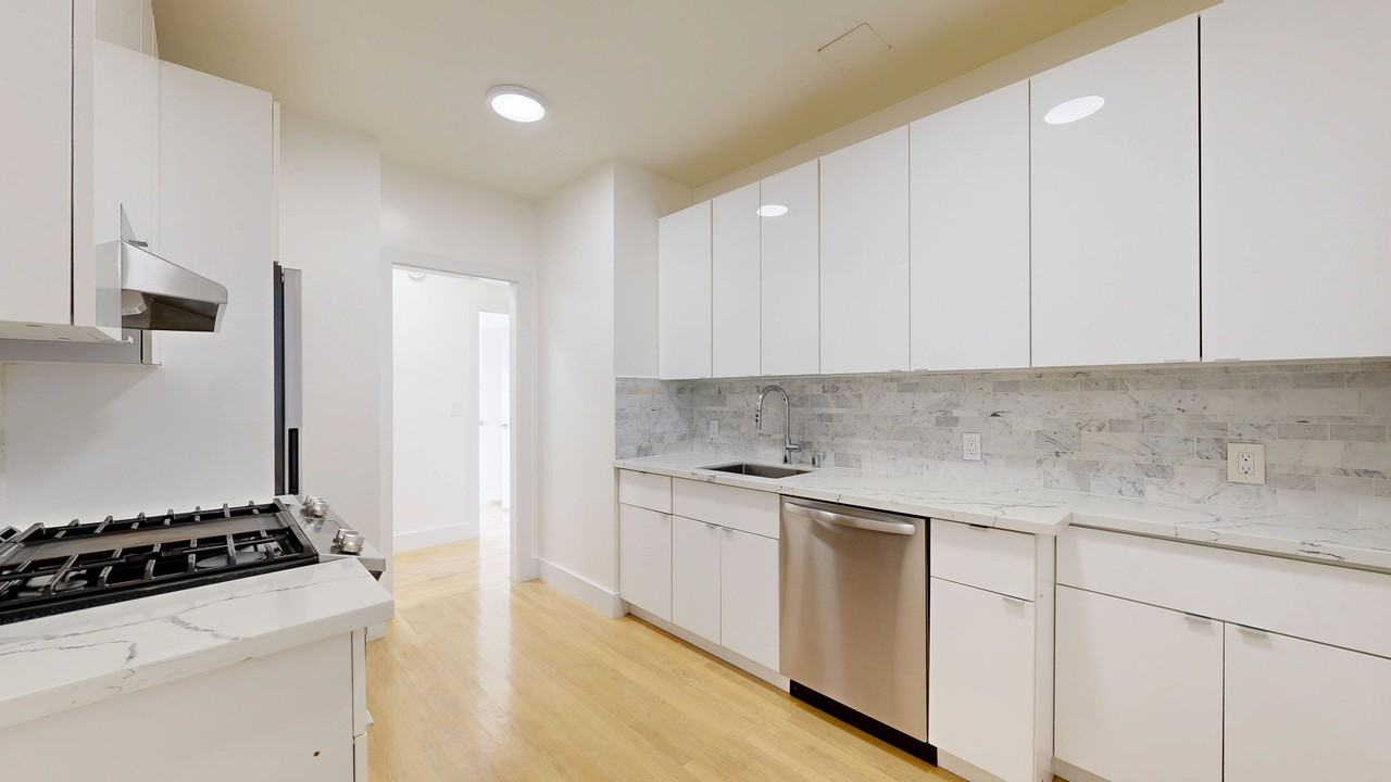 1637 Sacramento St #8 - Photo 6 of 14