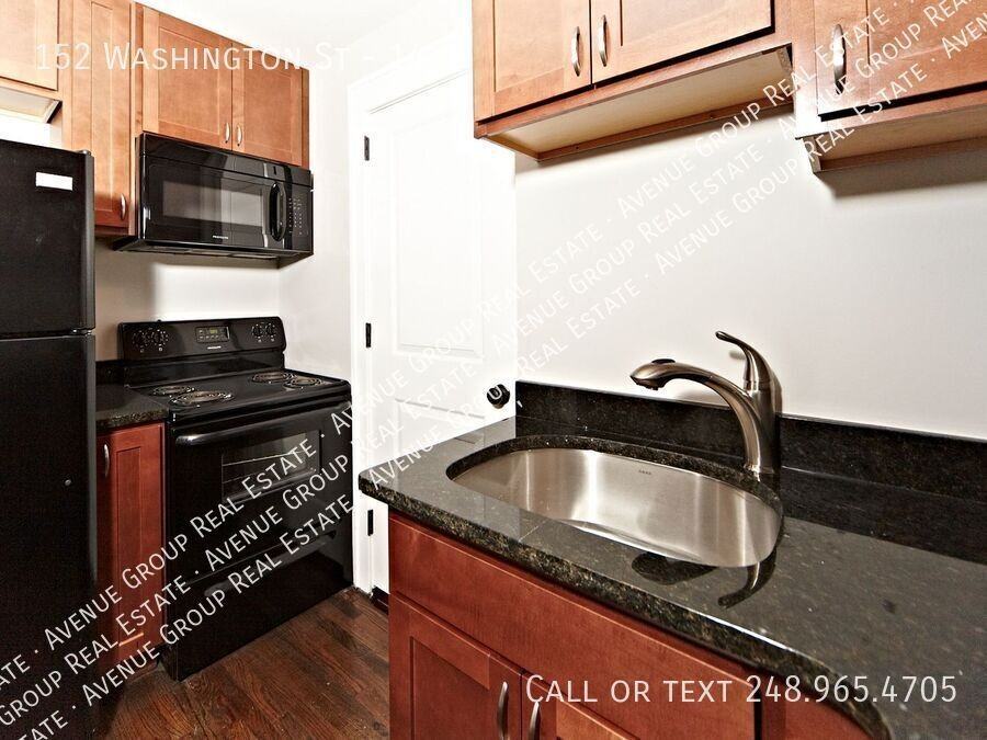 152 Washington St #14 - Photo 4 of 11