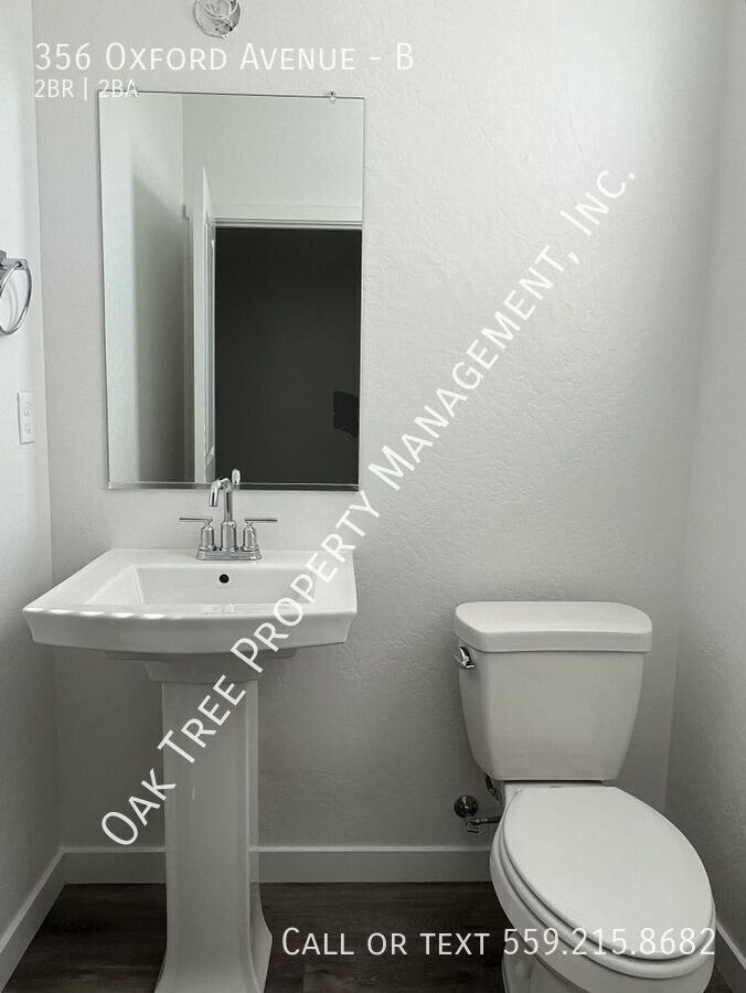 356 Oxford Ave #B - Photo 5 of 17