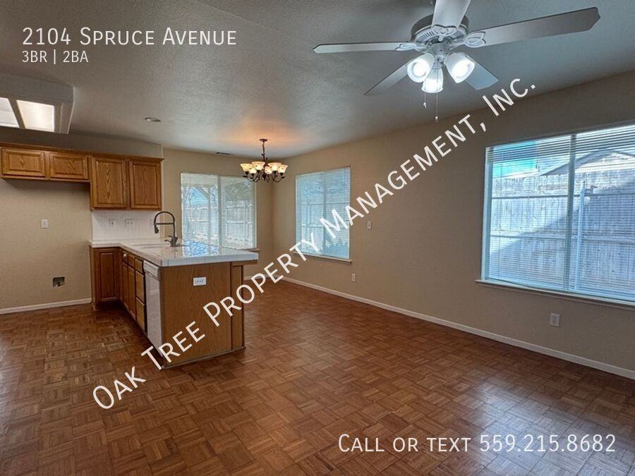 2104 Spruce Ave - Photo 6 of 20