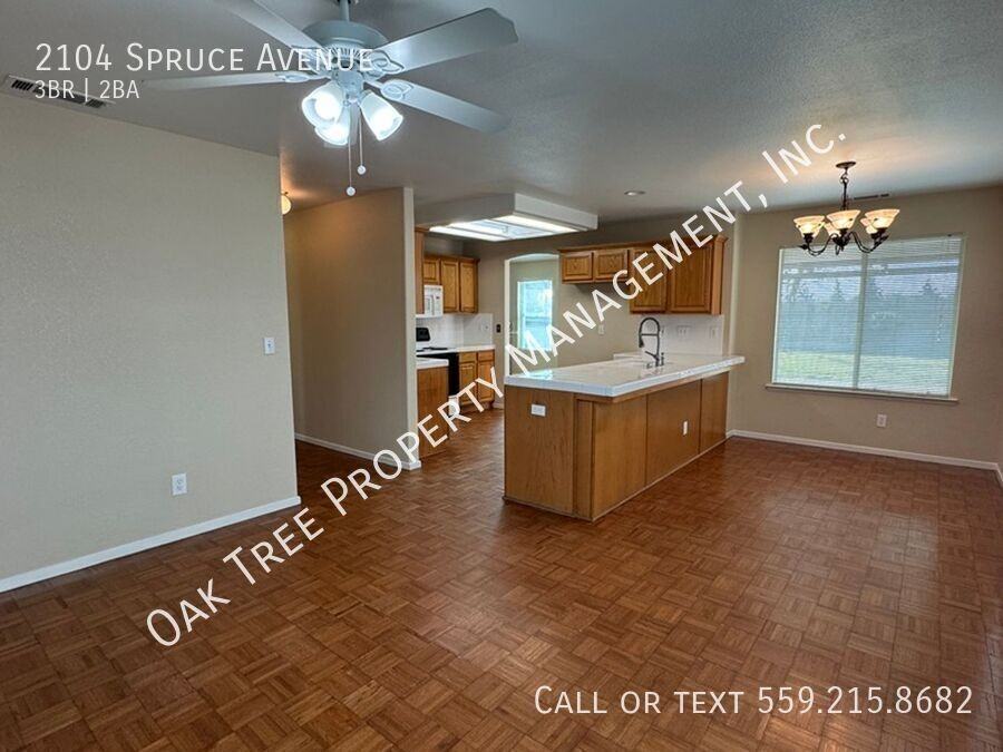 2104 Spruce Ave - Photo 7 of 20