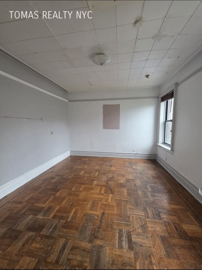 192 Hawthorne Ave - Photo 3 of 14