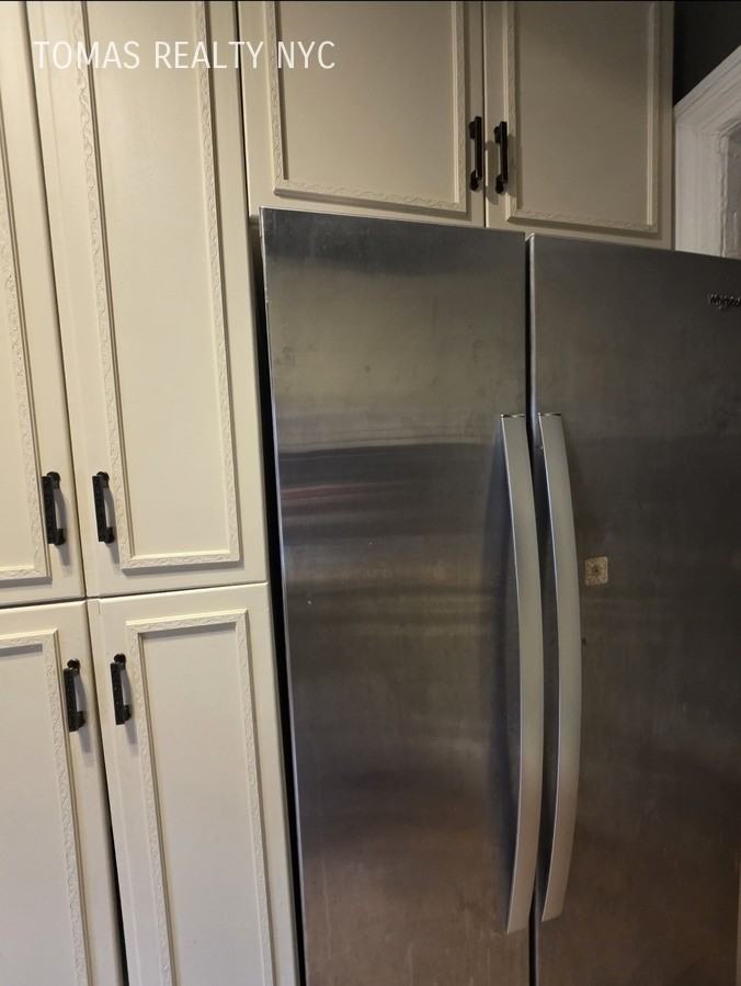 192 Hawthorne Ave - Photo 5 of 14