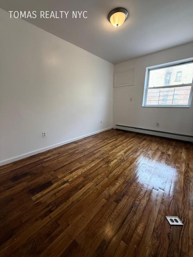 793 Jennings St - Photo 7 of 11